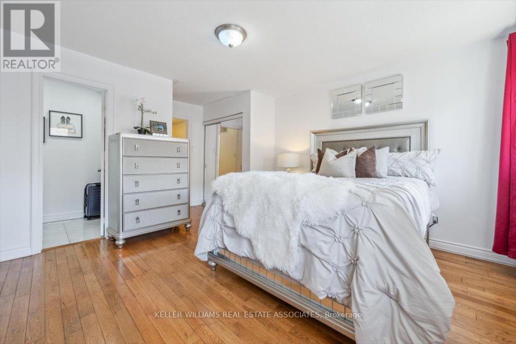 M24 - 24 Mount Dennis Drive, Toronto, Ontario  M6M 5H7 - Photo 17 - W12139401