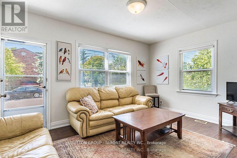 16 Ontario Street W, Mississauga, Ontario  L5M 1S8 - Photo 10 - W12139407