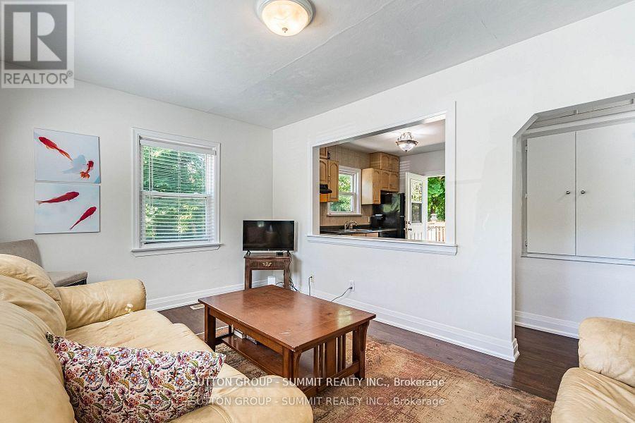 16 Ontario Street W, Mississauga, Ontario  L5M 1S8 - Photo 11 - W12139407