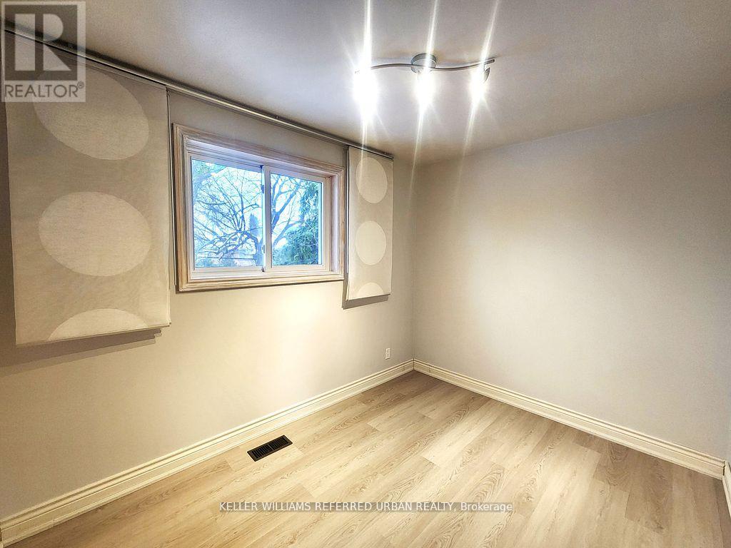 29 Marowyne Drive, Toronto (Don Valley Village), Ontario  M2J 2A2 - Photo 13 - C12026355