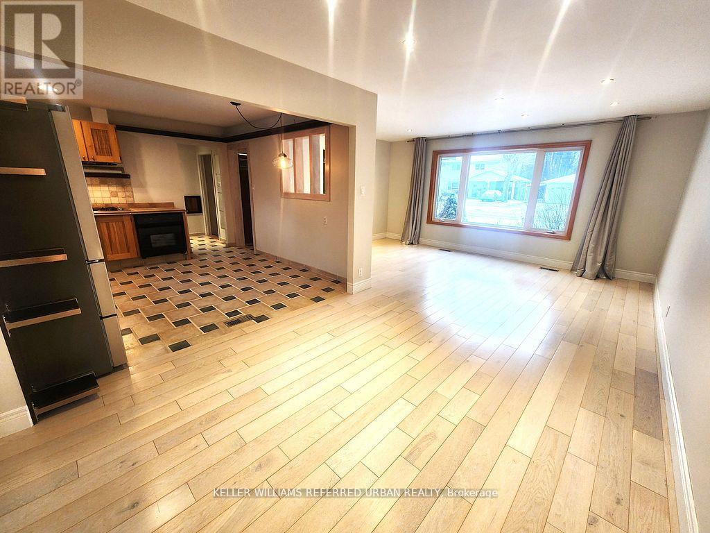 29 Marowyne Drive, Toronto (Don Valley Village), Ontario  M2J 2A2 - Photo 2 - C12026355