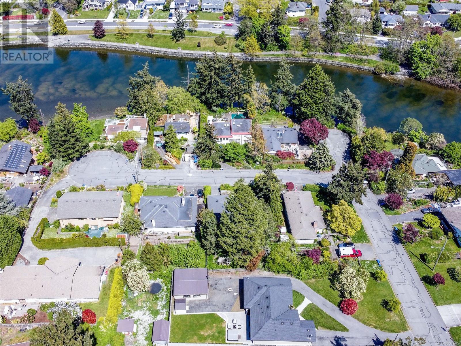 896 Dellwood Rd, Esquimalt, British Columbia  V9A 6P1 - Photo 36 - 997685