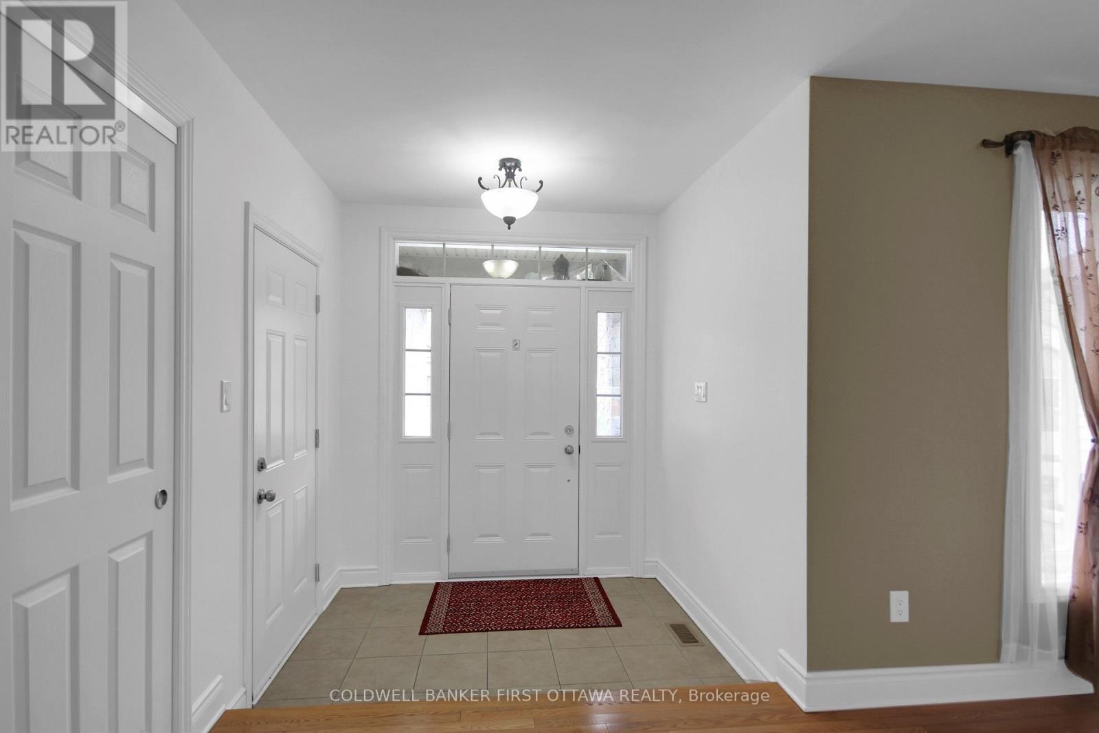 119 Station Trail, Russell, Ontario  K4R 0A3 - Photo 6 - X12139453