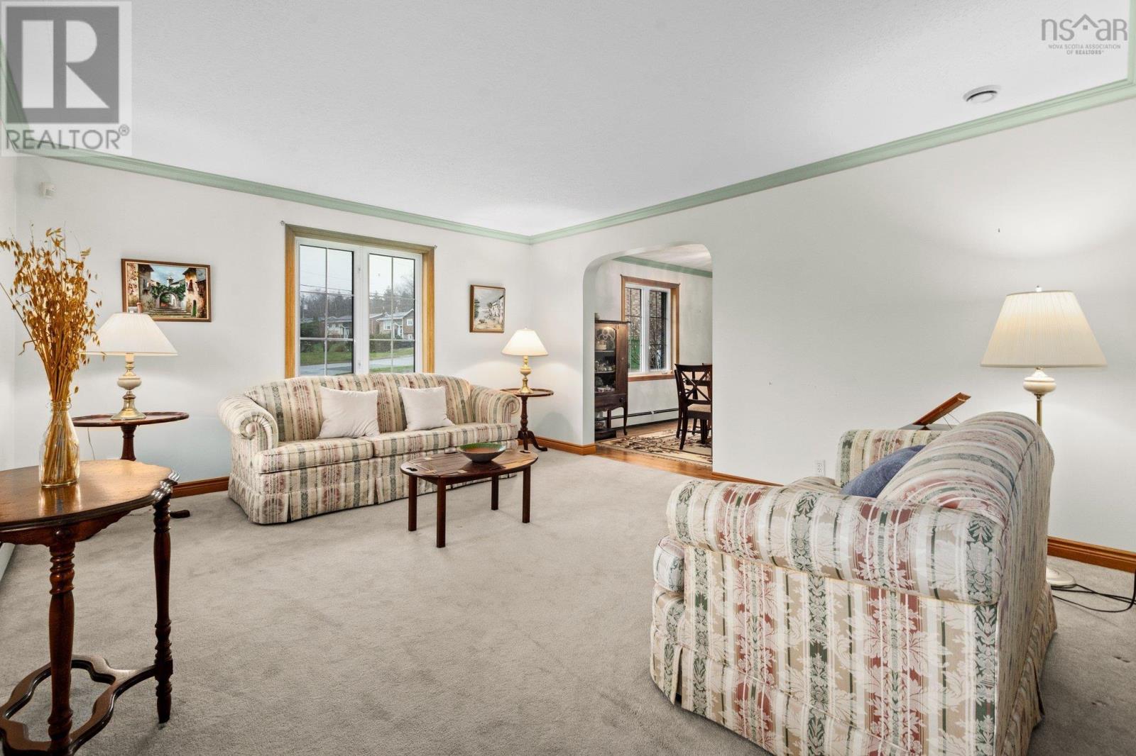 Property at 14 Crestwood Place image 5