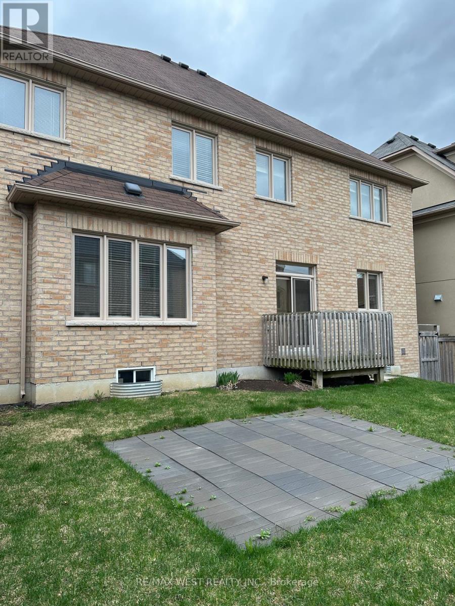 959 Ernest Cousins Circle, Newmarket, Ontario  L3X 0B7 - Photo 3 - N12139434