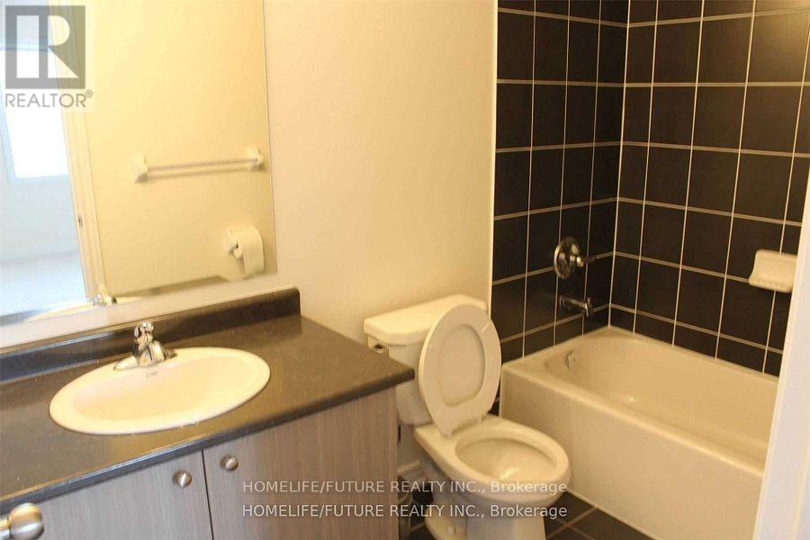 24 Riding Mountain Drive, Richmond Hill, Ontario  L4E 0X9 - Photo 4 - N12139442