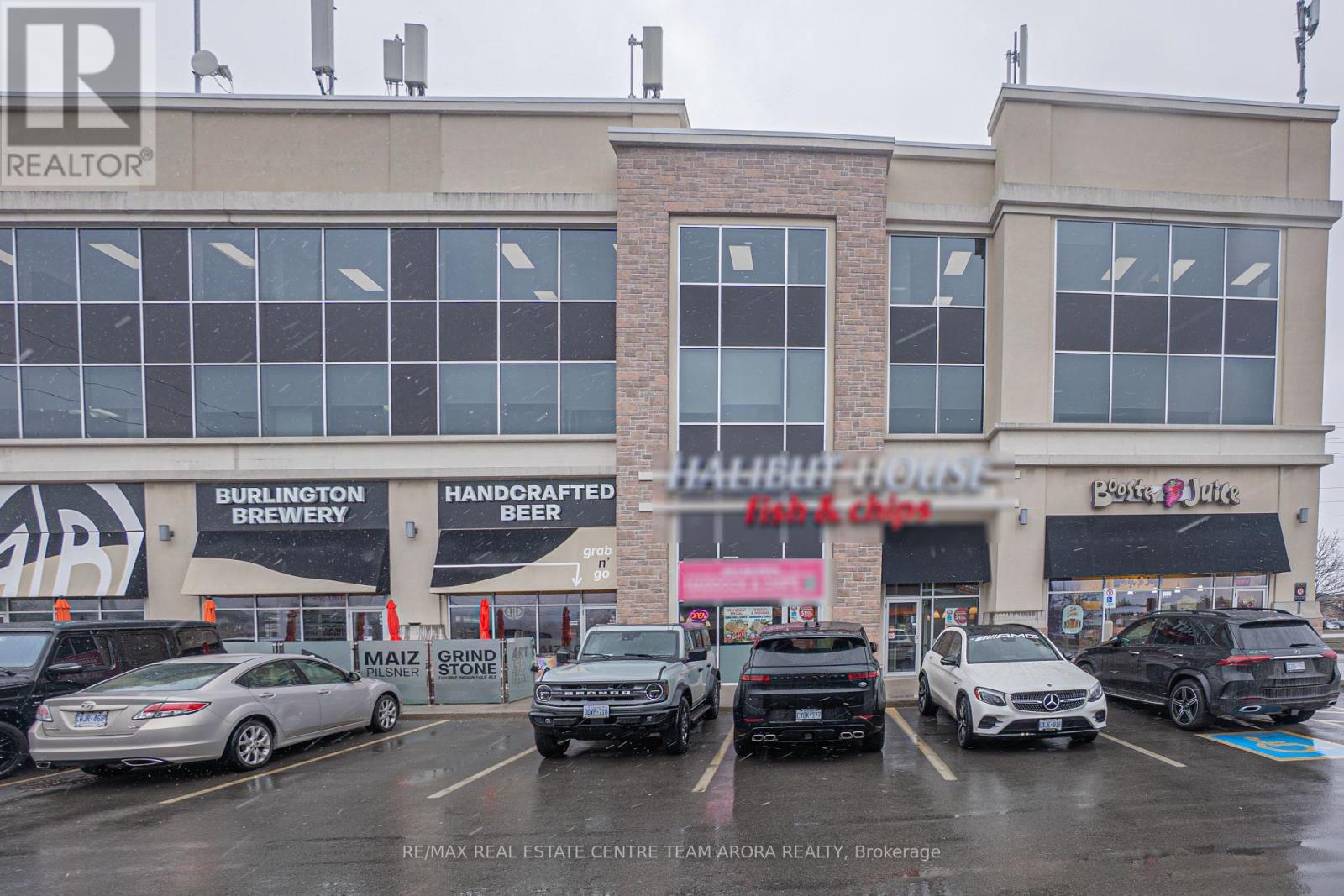 3600 DUNDAS STREET, Burlington, Ontario