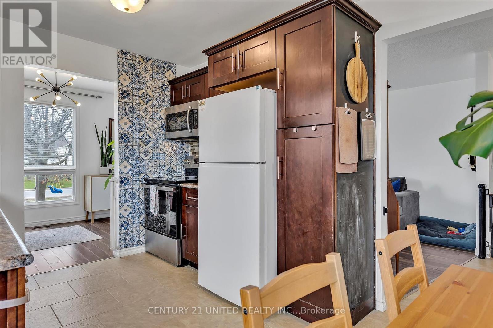510 Crystal Drive, Peterborough South, Ontario  K9J 8G8 - Photo 9 - X12139515