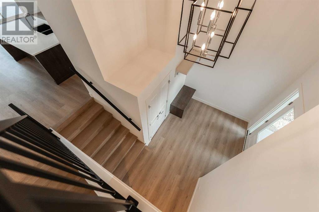 Property at 533 Riverhills Way W image 4