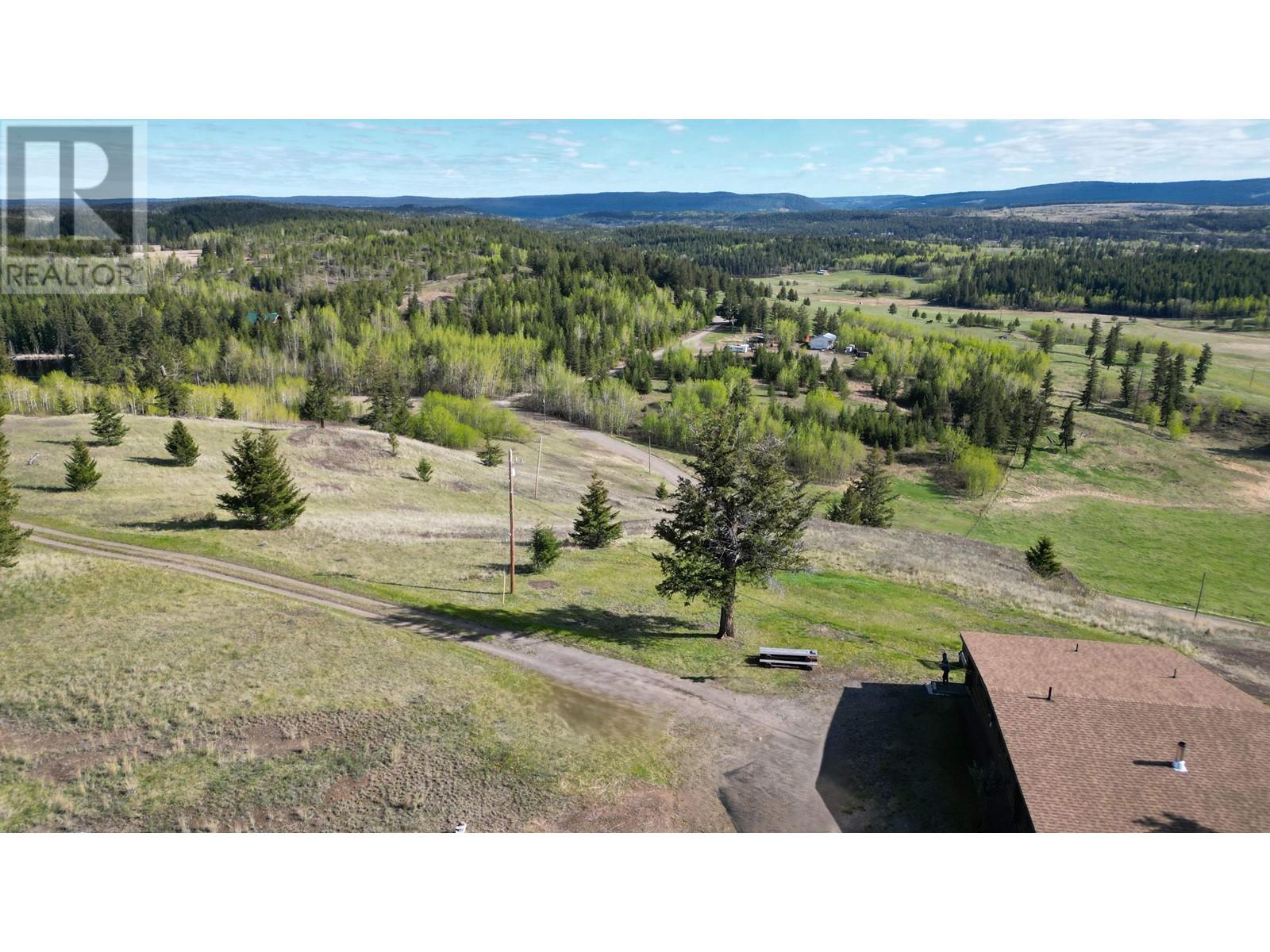 5549 Backvalley Road, 100 Mile House, British Columbia  V0K 2Z0 - Photo 4 - R3000144