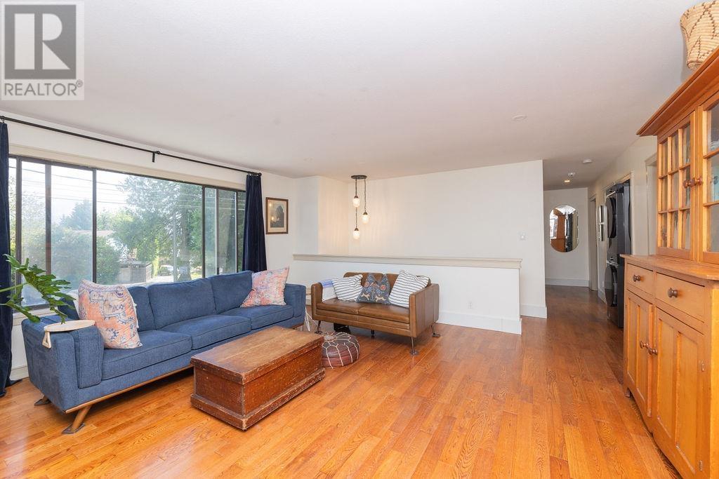 Property at 1453 DAVIDSON ROAD image 4