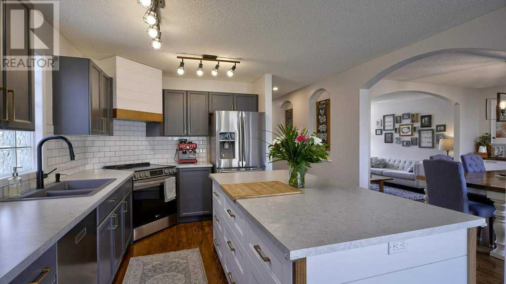 Property at 6 Douglas Glen Circle SE image 5