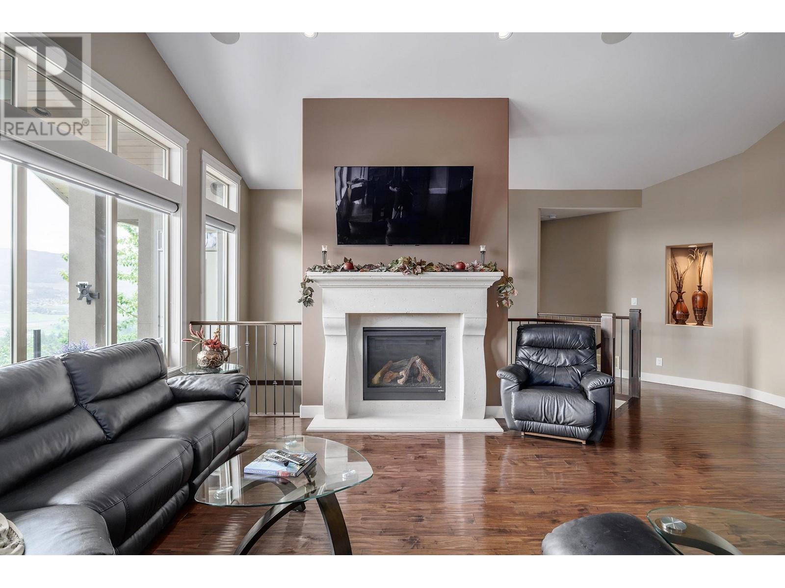 1821 Capistrano Drive, Kelowna, British Columbia  V1V 2Z3 - Photo 4 - 10347033