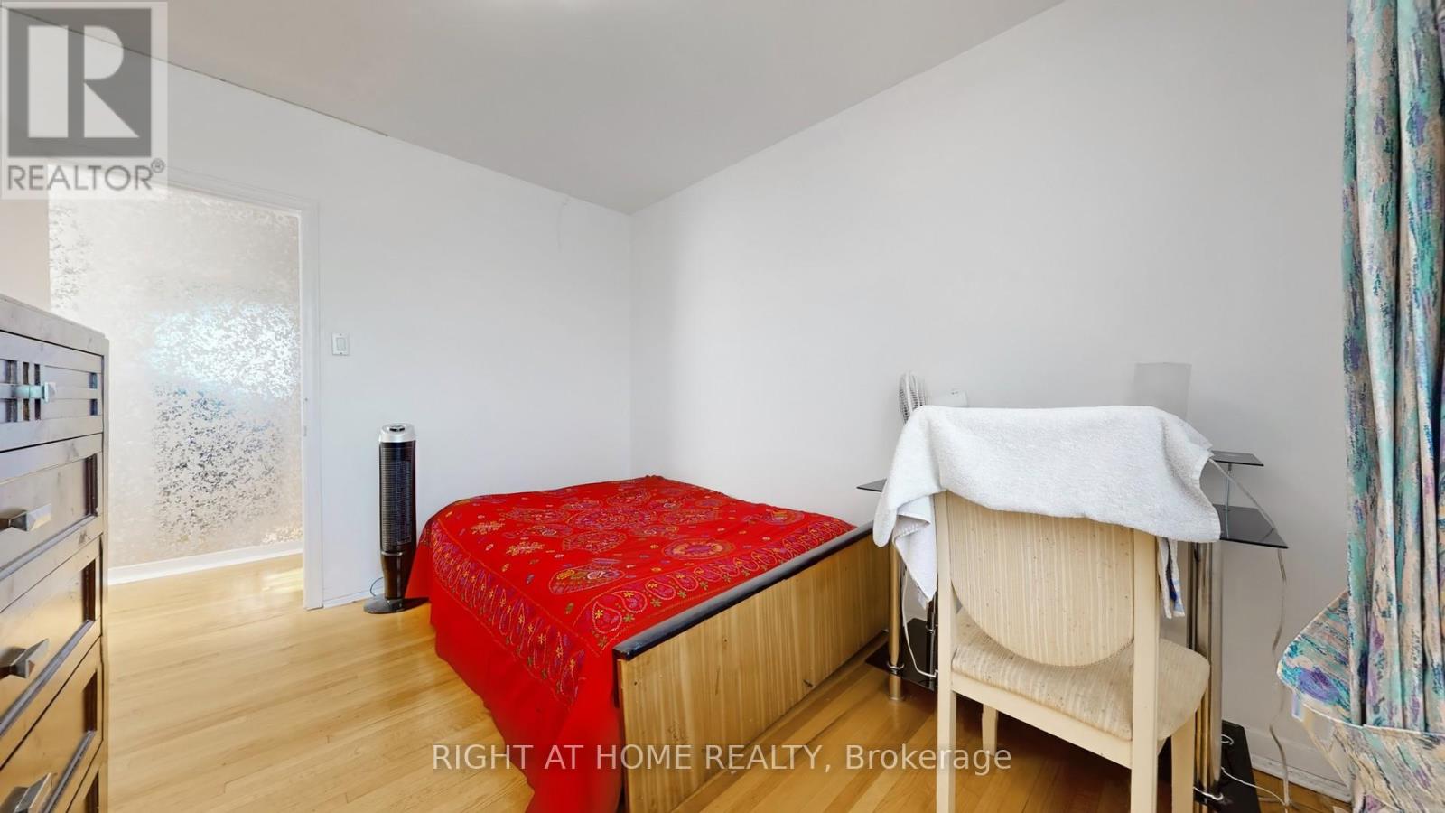 106 Grandravine Drive, Toronto (York University Heights), Ontario  M3S 1B4 - Photo 26 - W12139505