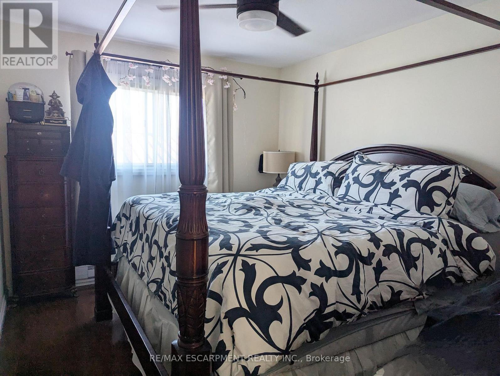 35 Marcia Avenue, Toronto, Ontario  M6B 2Y6 - Photo 16 - W12139510