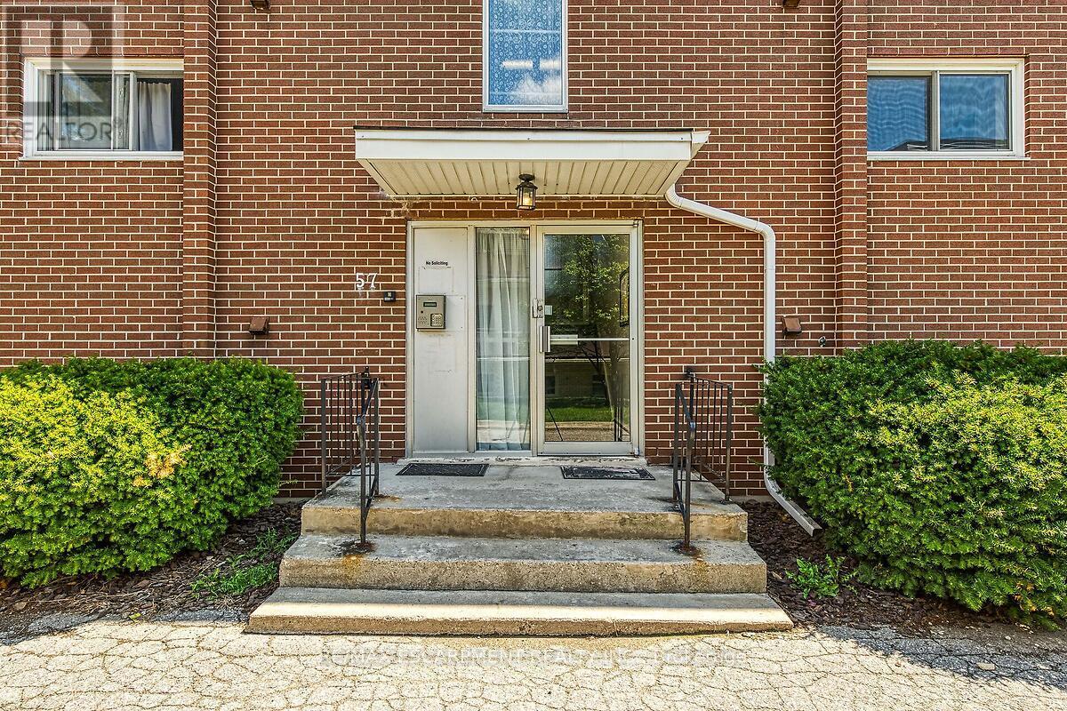 Property at 304 - 57 CONROY CRESCENT image 2