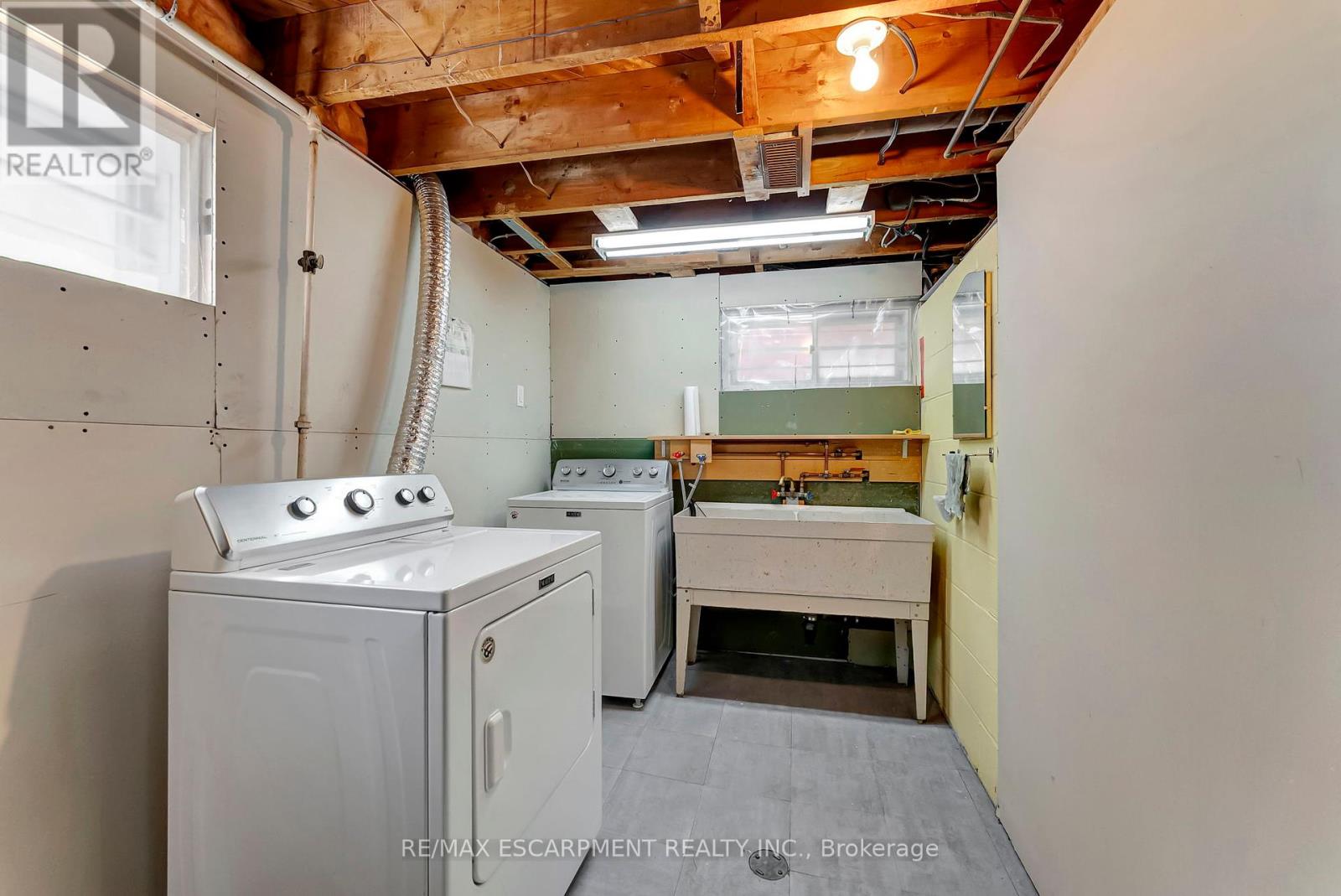 175 East 45th Street, Hamilton, Ontario  L8T 3K4 - Photo 28 - X12139521