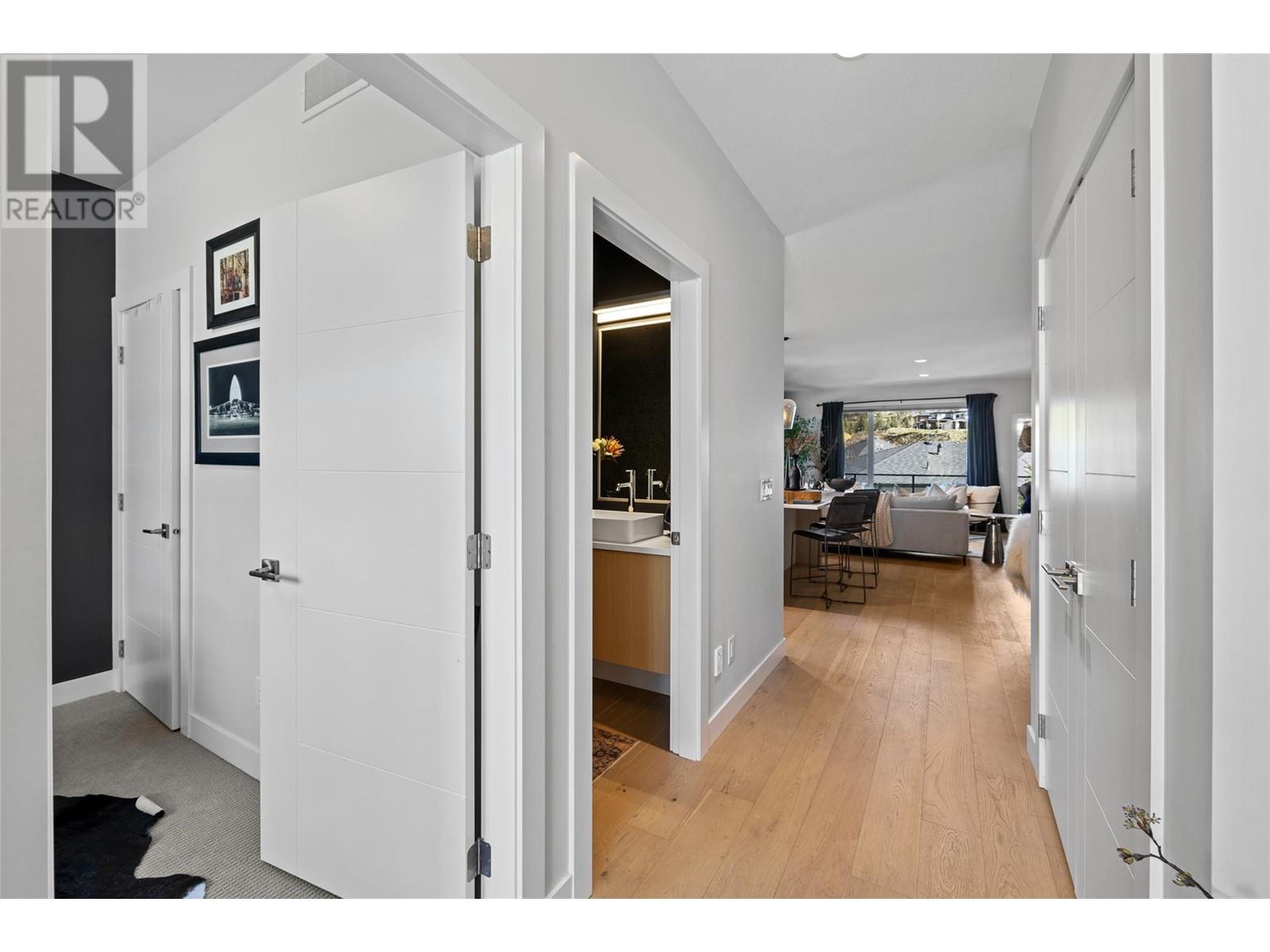 1349 Rocky Point Drive Unit# 5, Kelowna, British Columbia  V1V 0B5 - Photo 3 - 10342608