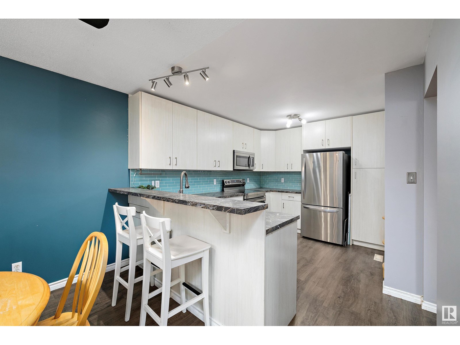 Property at 108 WESTRIDGE CR image 4