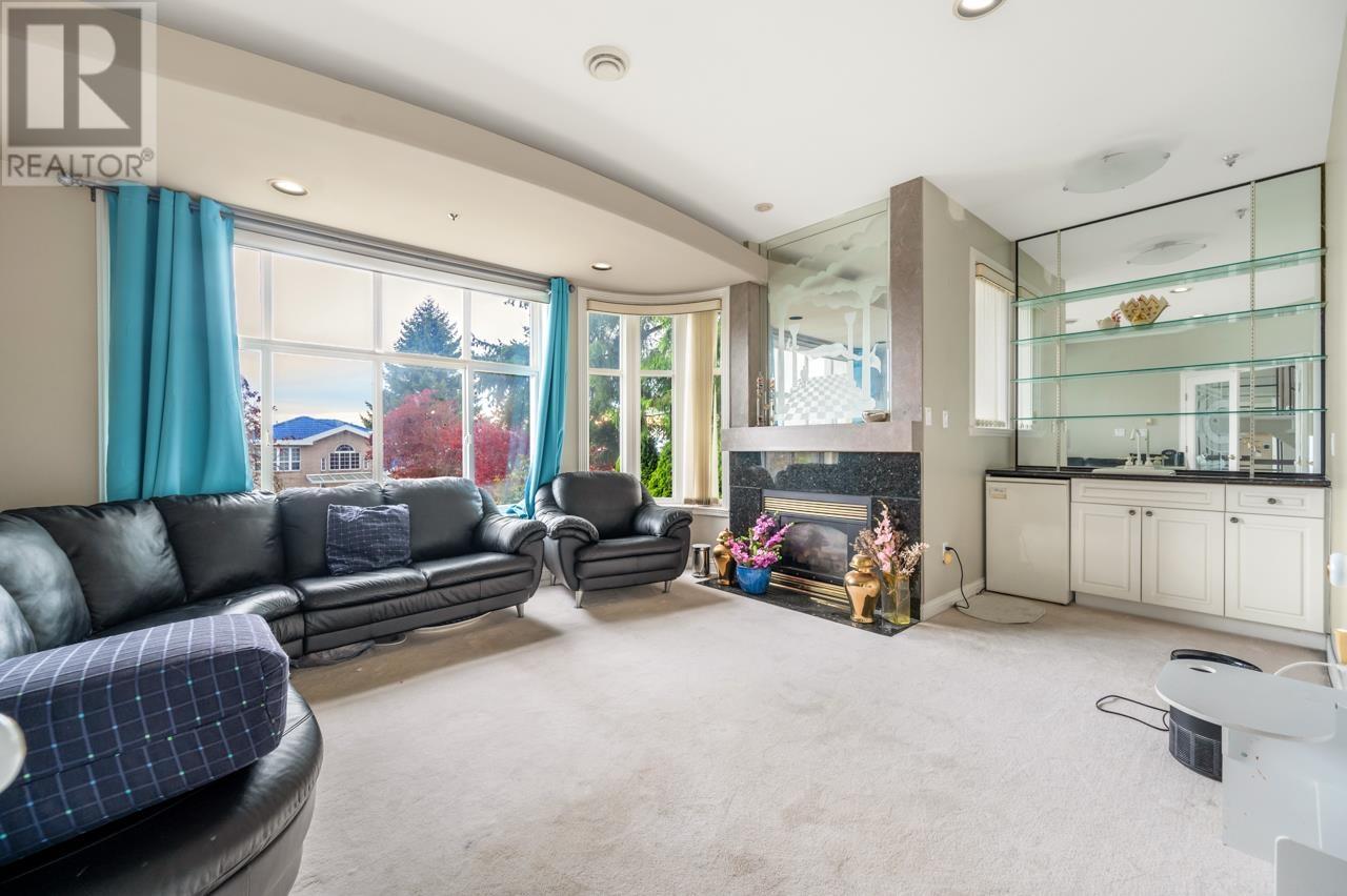2085 Qualicum Drive, Vancouver, British Columbia  V5P 2M3 - Photo 9 - R3001082