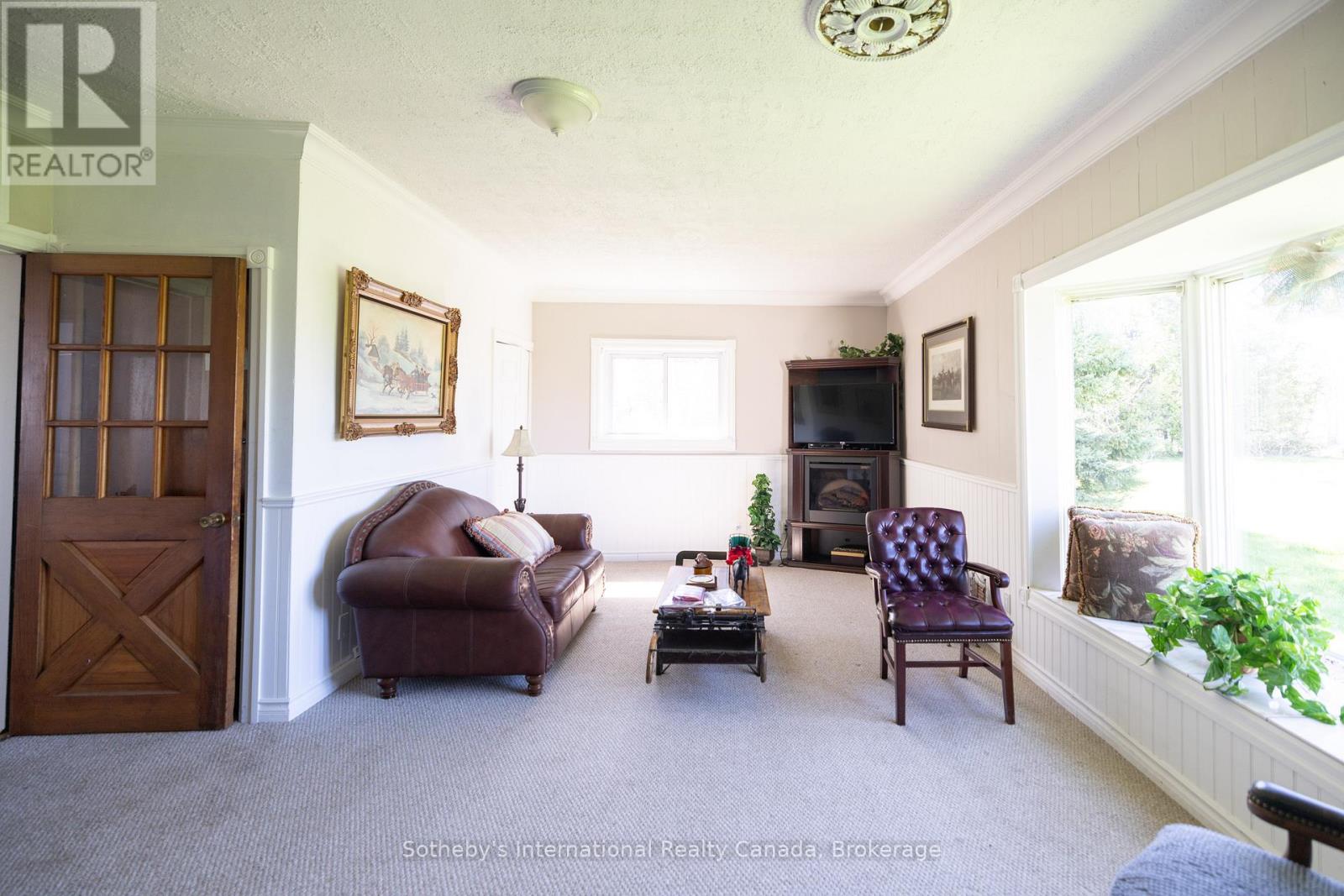 1614 Horseshoe Valley Road E, Oro-Medonte, Ontario  L0K 1E0 - Photo 37 - S12139584