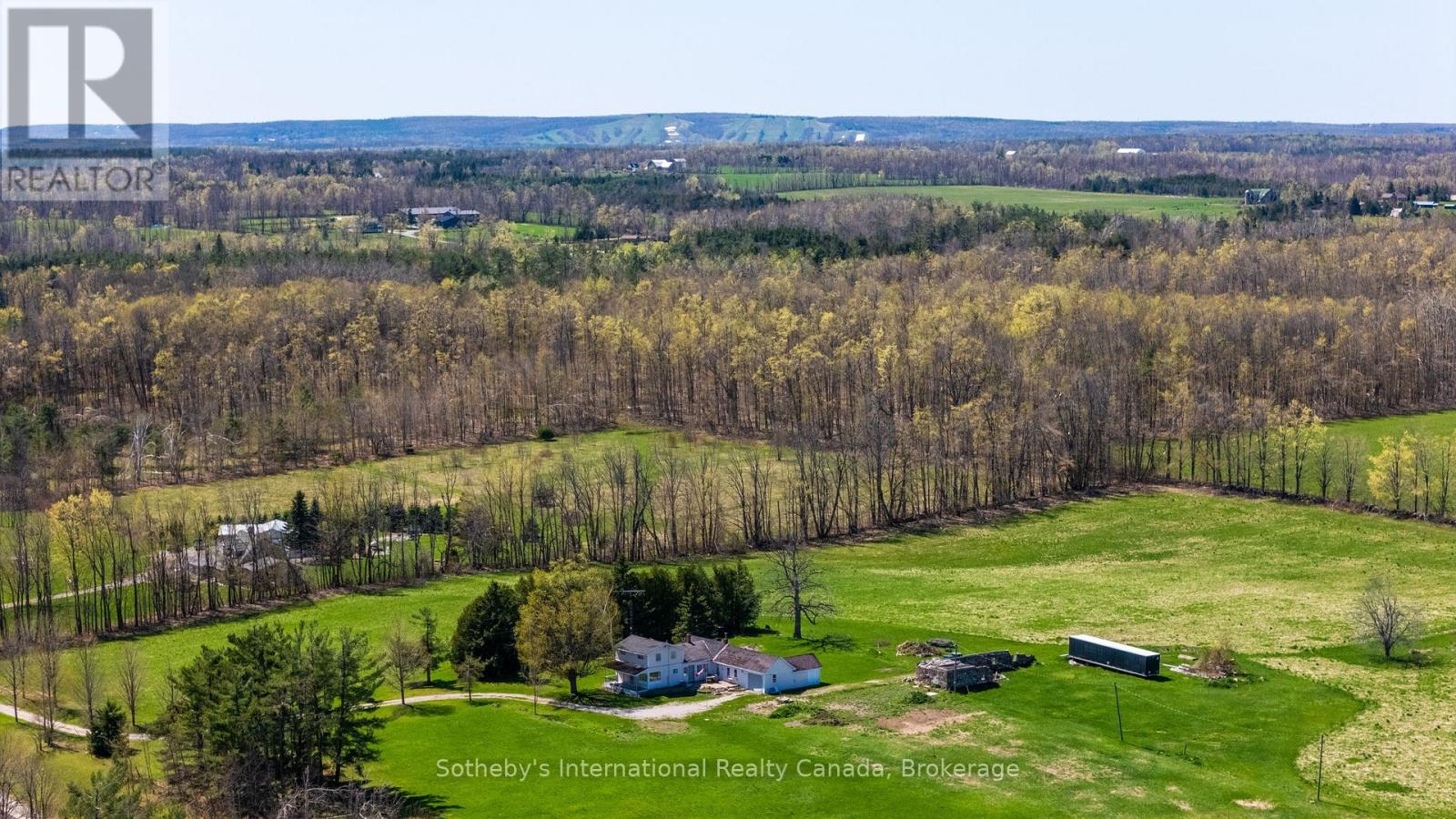 1614 Horseshoe Valley Road E, Oro-Medonte, Ontario  L0K 1E0 - Photo 4 - S12139584