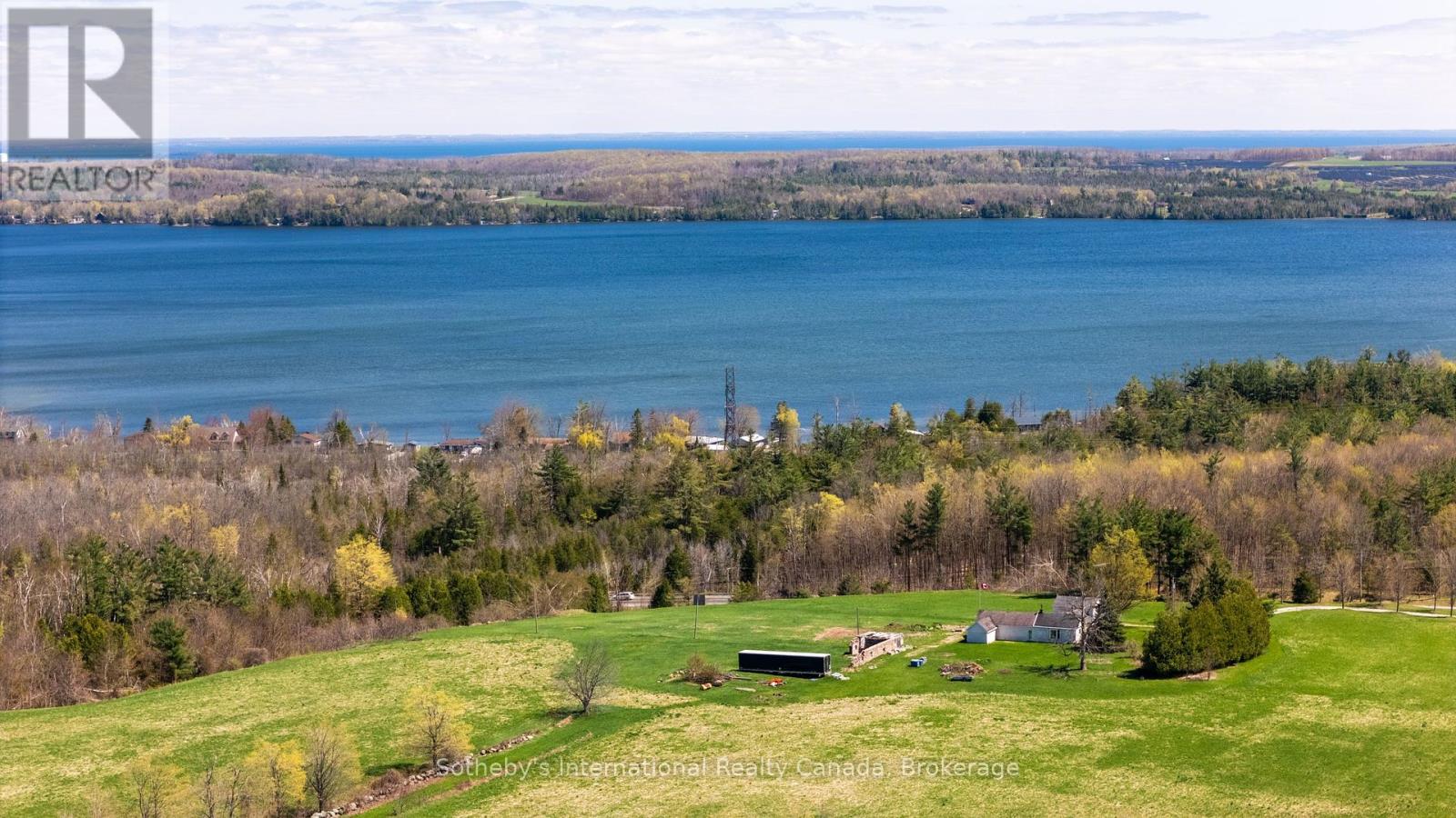 1614 Horseshoe Valley Road E, Oro-Medonte, Ontario  L0K 1E0 - Photo 5 - S12139584