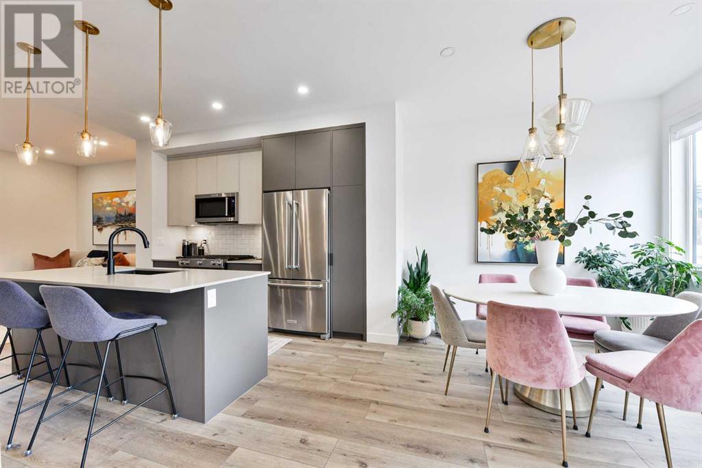 Property at 2103 53 Avenue SW image 3