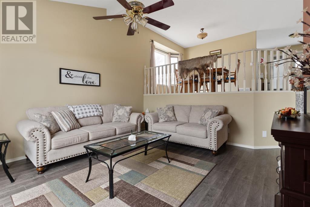 5307 64 Street, Camrose, Alberta  T4V 4H6 - Photo 5 - A2211737