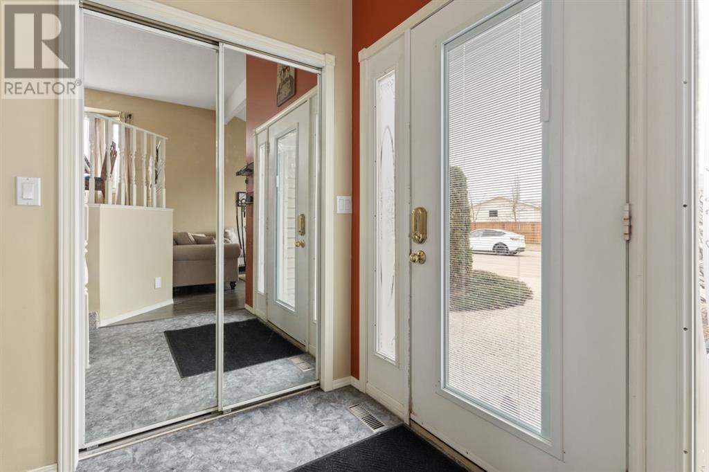 5307 64 Street, Camrose, Alberta  T4V 4H6 - Photo 2 - A2211737