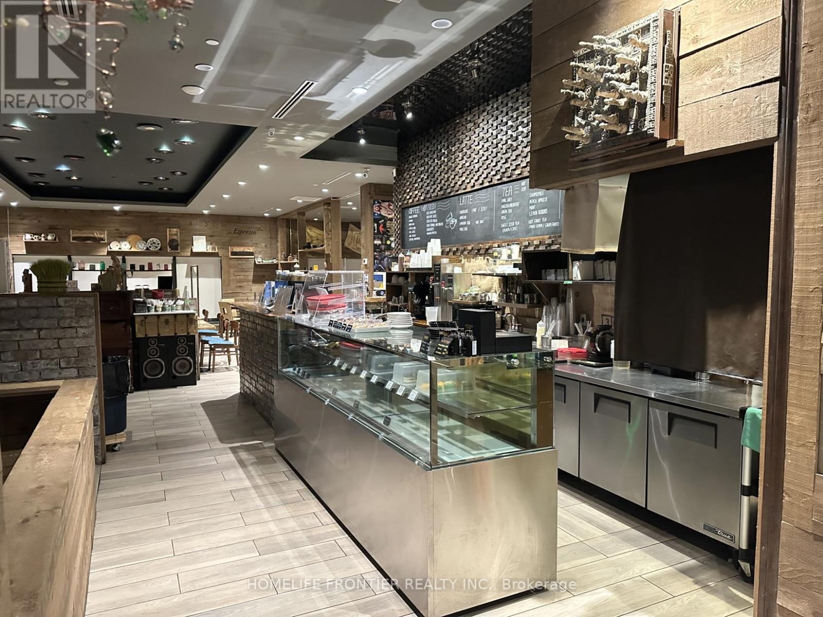 Property at 18 & 19 - 100 STEELES AVENUE image 2