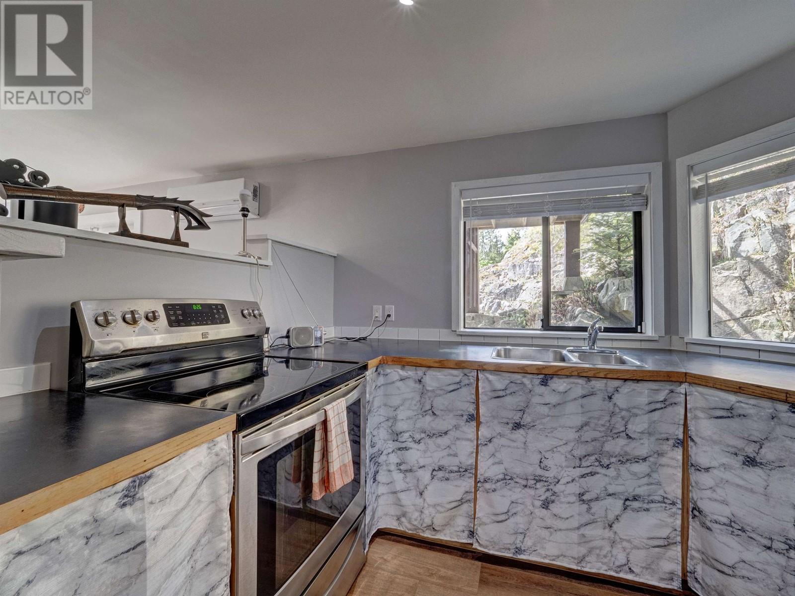 8362 Redrooffs Road, Halfmoon Bay, British Columbia  V7Z 1E5 - Photo 37 - R3000912