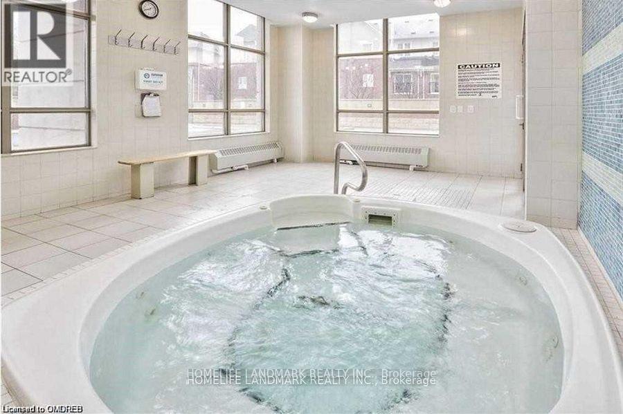93 Georgian Drive, Oakville, Ontario  L6H 0E7 - Photo 17 - W12139555