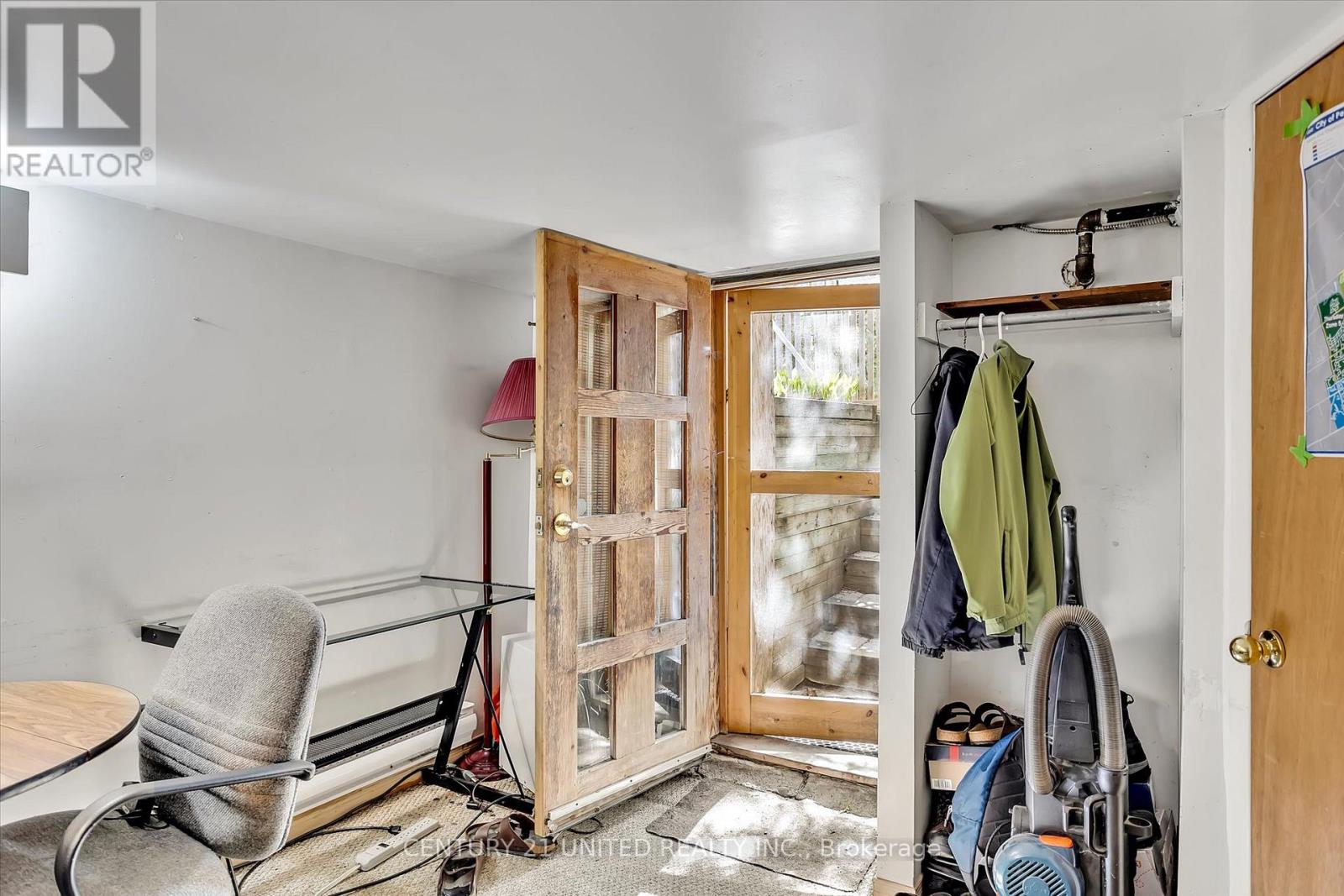 311 Pearl Avenue, Peterborough Central, Ontario  K9J 5G4 - Photo 36 - X12139632