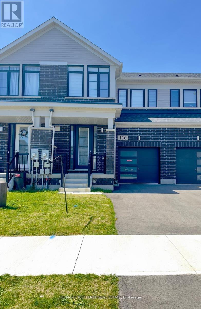 136 FREEDOM CRESCENT, Hamilton, Ontario