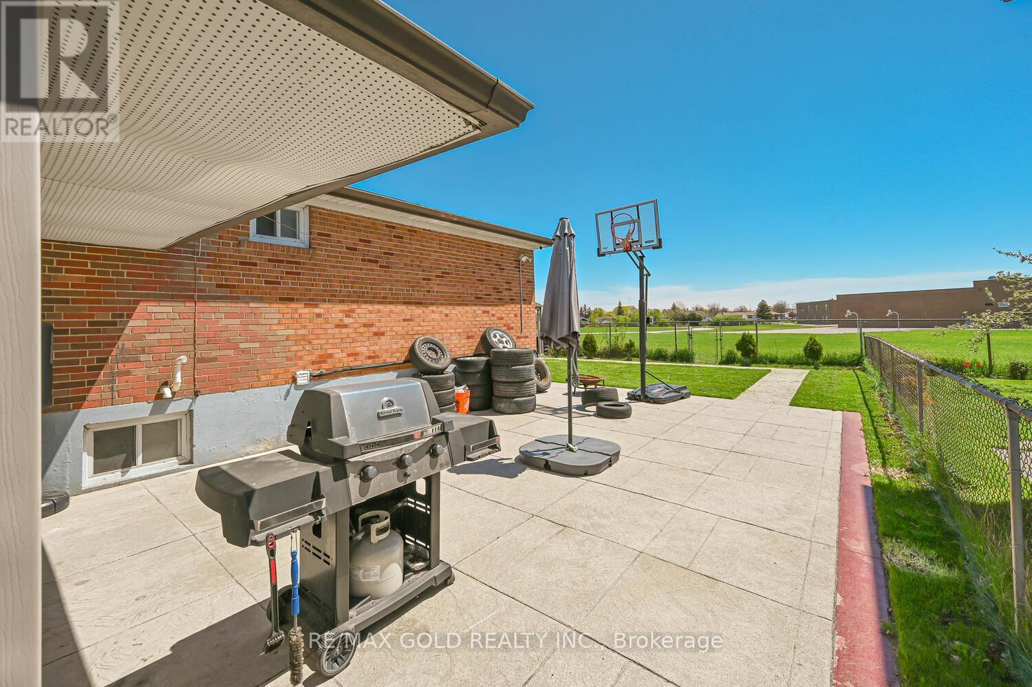 7362 Redstone Road, Mississauga, Ontario  L4T 2A9 - Photo 41 - W12125302