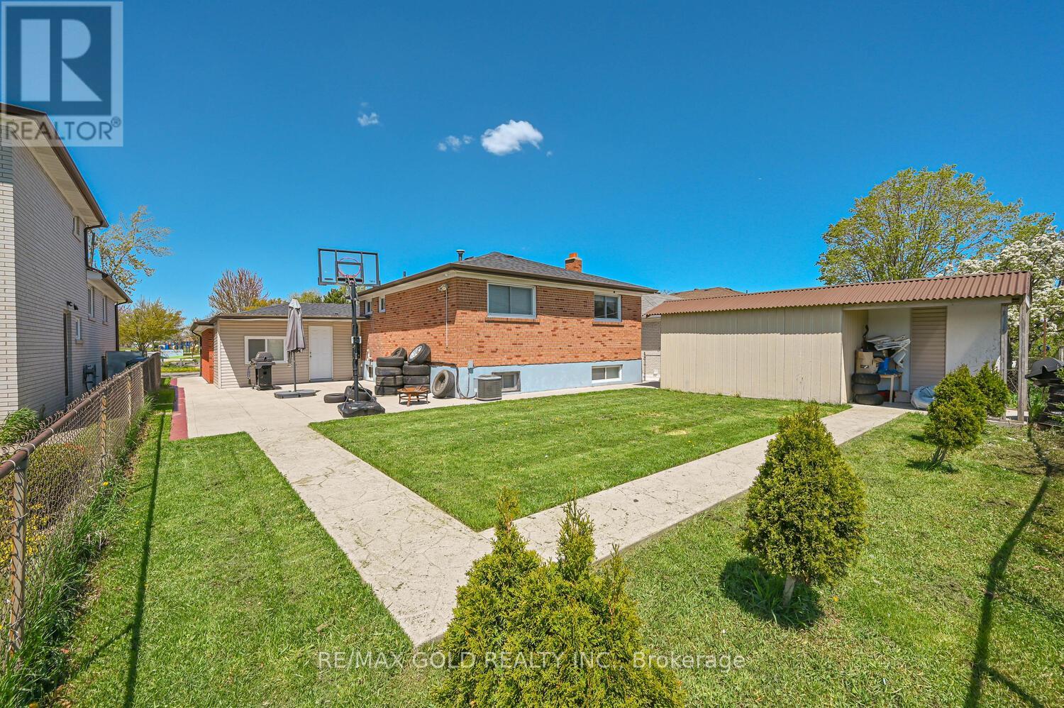 7362 Redstone Road, Mississauga, Ontario  L4T 2A9 - Photo 39 - W12125302