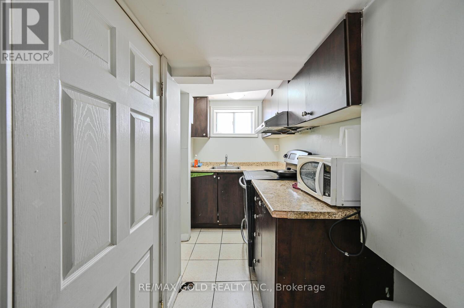 7362 Redstone Road, Mississauga, Ontario  L4T 2A9 - Photo 24 - W12125302