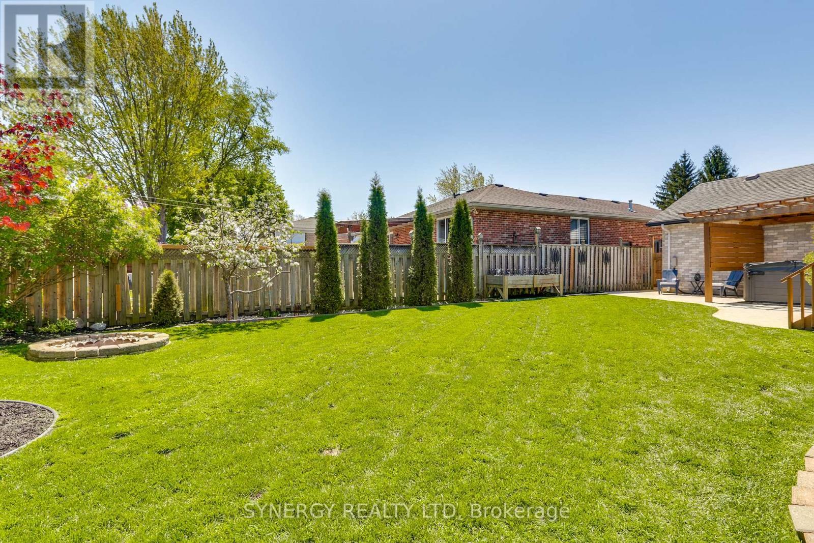Photo 43 of 50 for 31 La Mantia Avenue