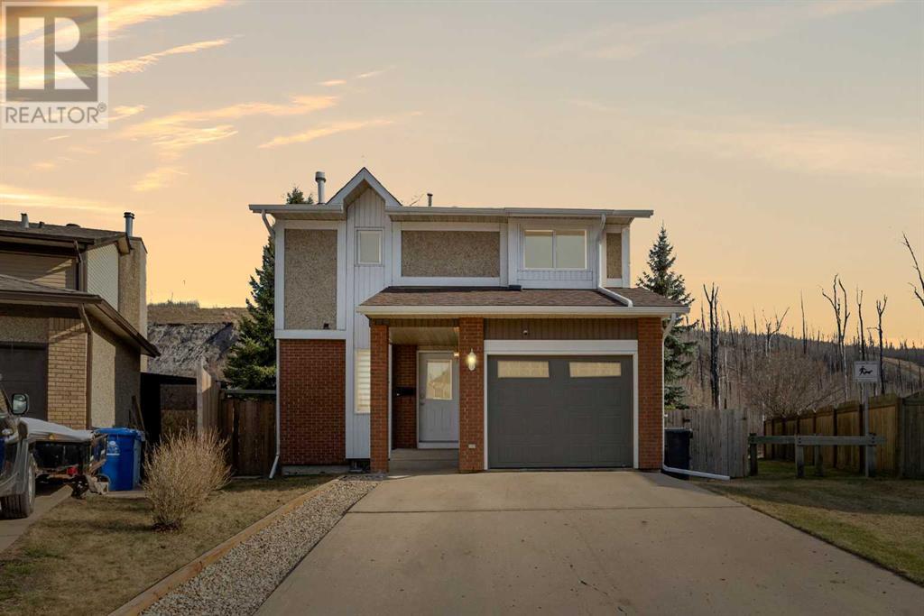 Property at 113 Gardiner Place image 2