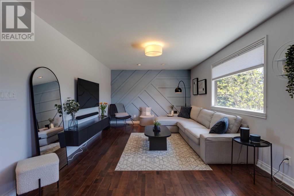 Property at 4616 22 Avenue NW image 4