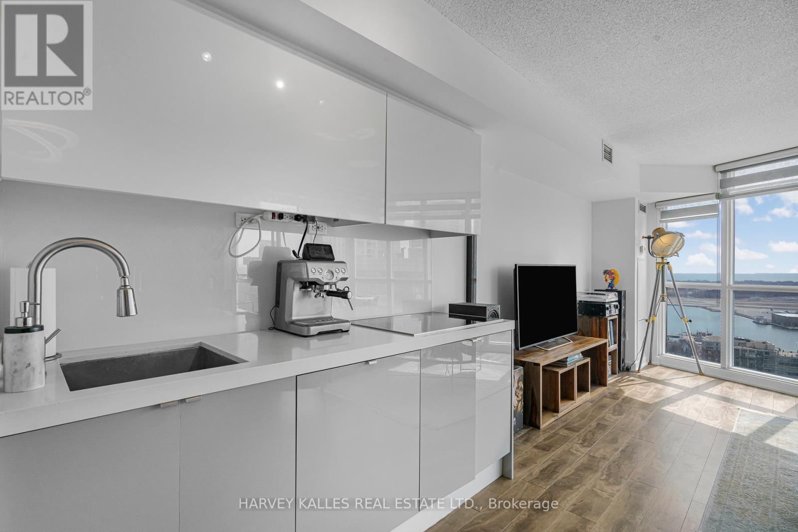 2909 - 21 Iceboat Terrace, Toronto, Ontario  M5V 4A9 - Photo 8 - C12051102