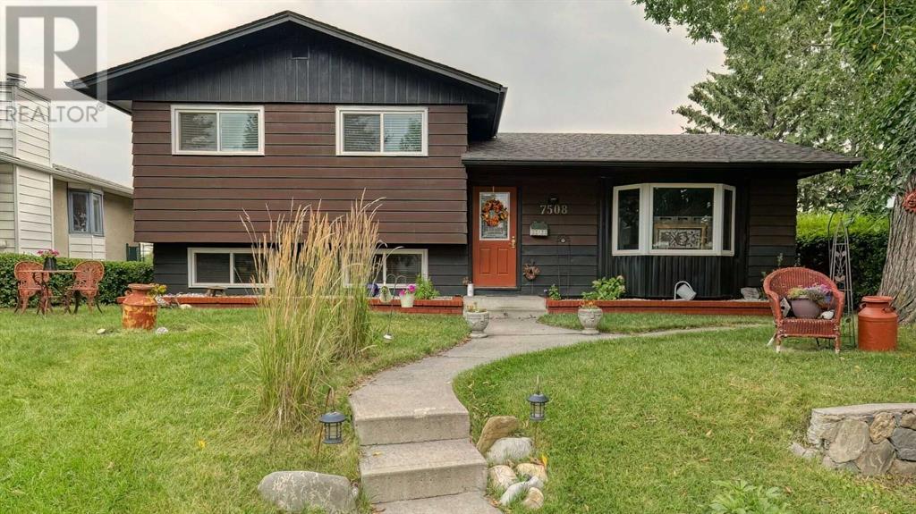 Property at 7508 7 Street NW image 1