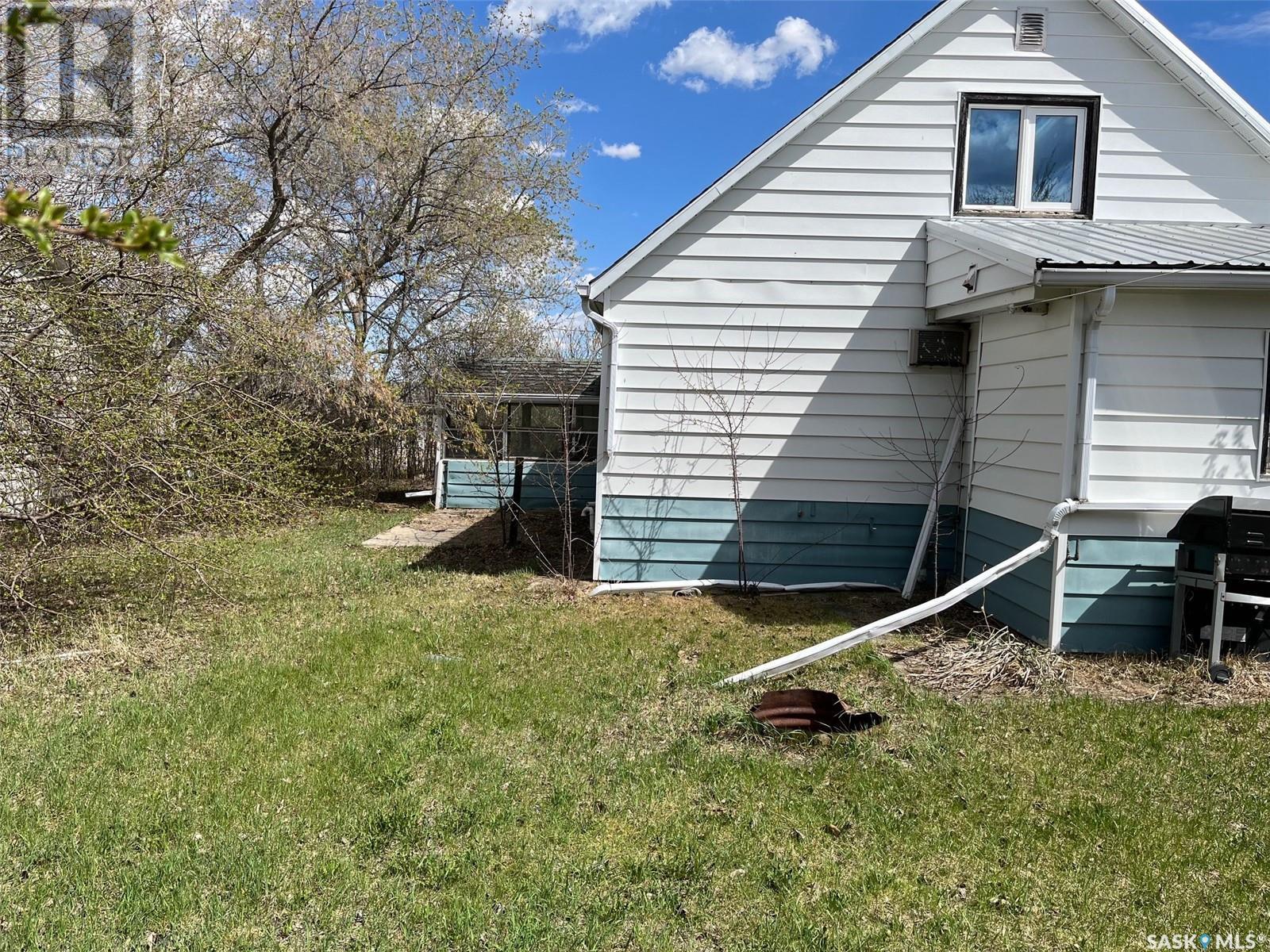 408 Desmond Street, Grenfell, Saskatchewan  S0G 2B0 - Photo 7 - SK005397
