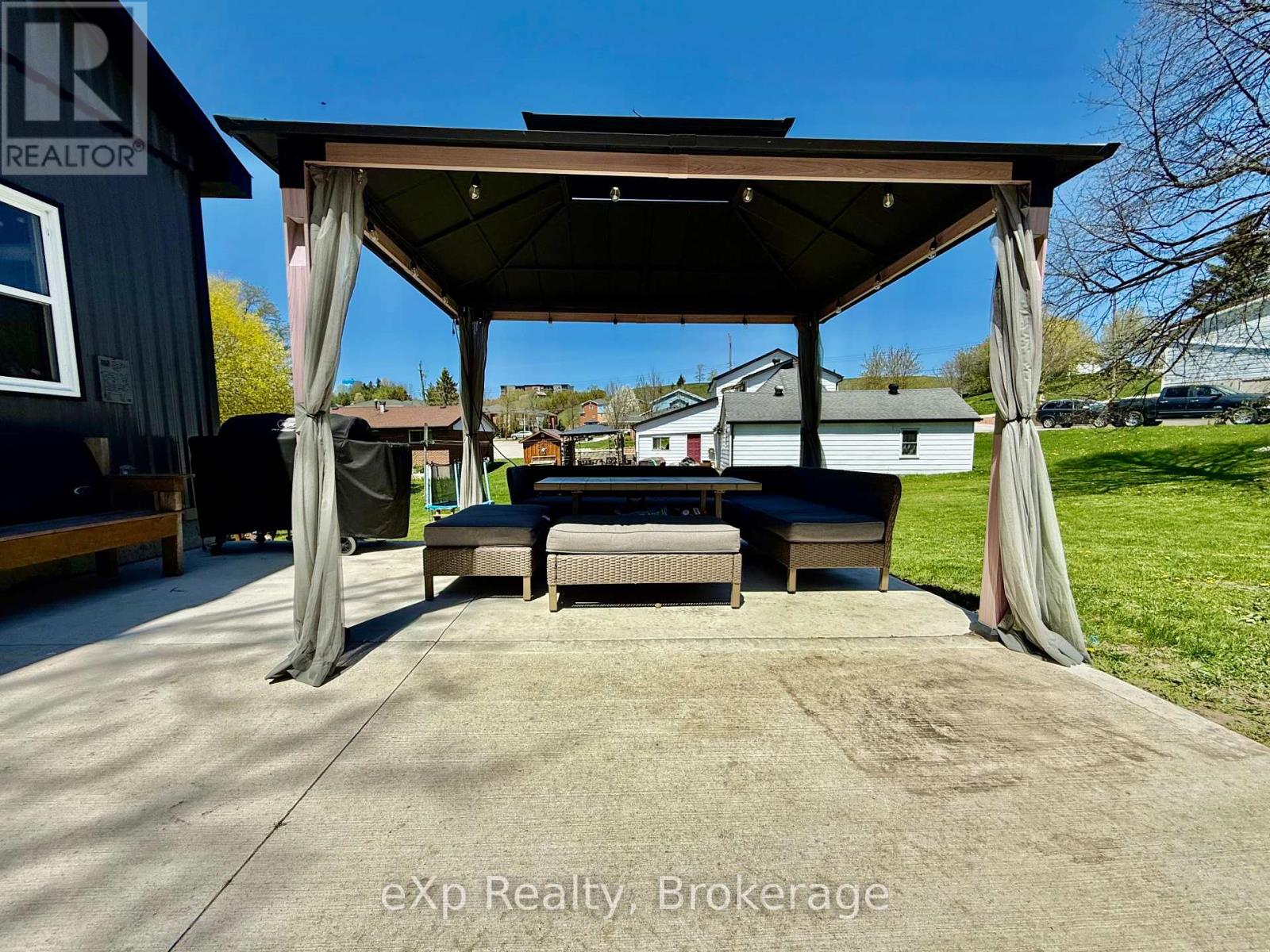 802 Durham Street E, Brockton, Ontario  N0G 2V0 - Photo 30 - X12138704