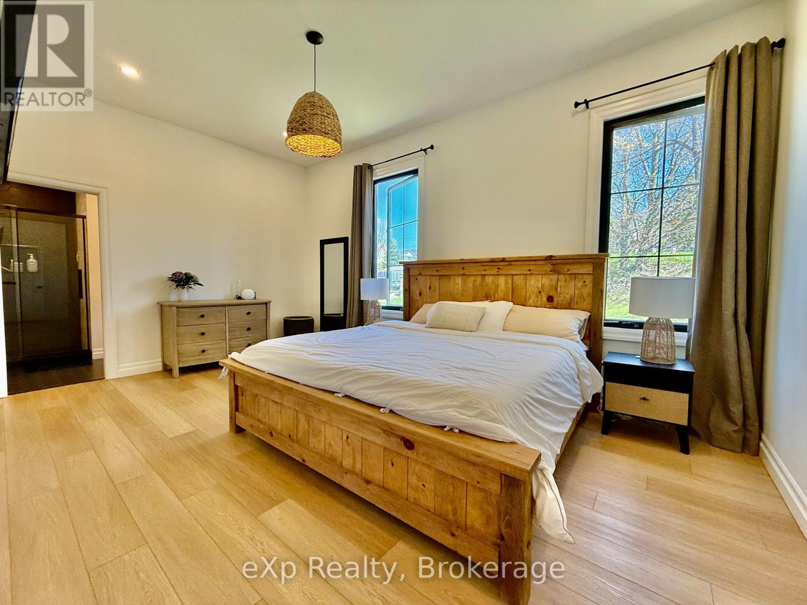 802 Durham Street E, Brockton, Ontario  N0G 2V0 - Photo 8 - X12138704