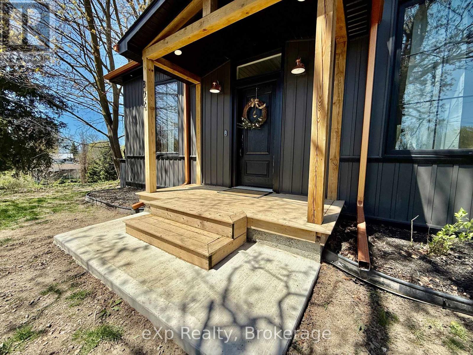 802 Durham Street E, Brockton, Ontario  N0G 2V0 - Photo 4 - X12138704