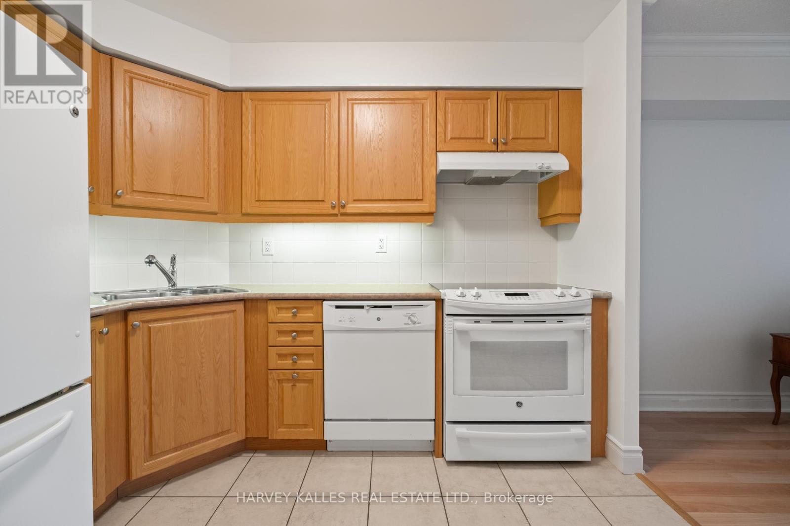 507 - 3 Marine Parade Drive, Toronto, Ontario  M8V 3Z5 - Photo 13 - W12139622