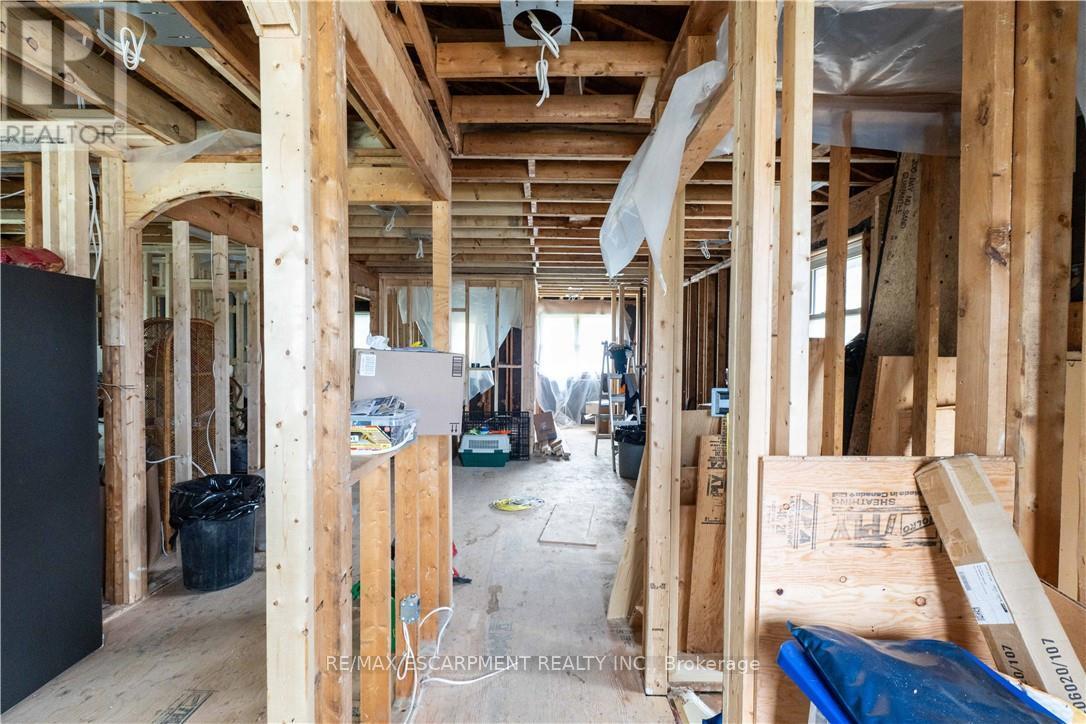 94 Seventh Avenue, Brantford, Ontario  N3S 1B8 - Photo 19 - X12139618