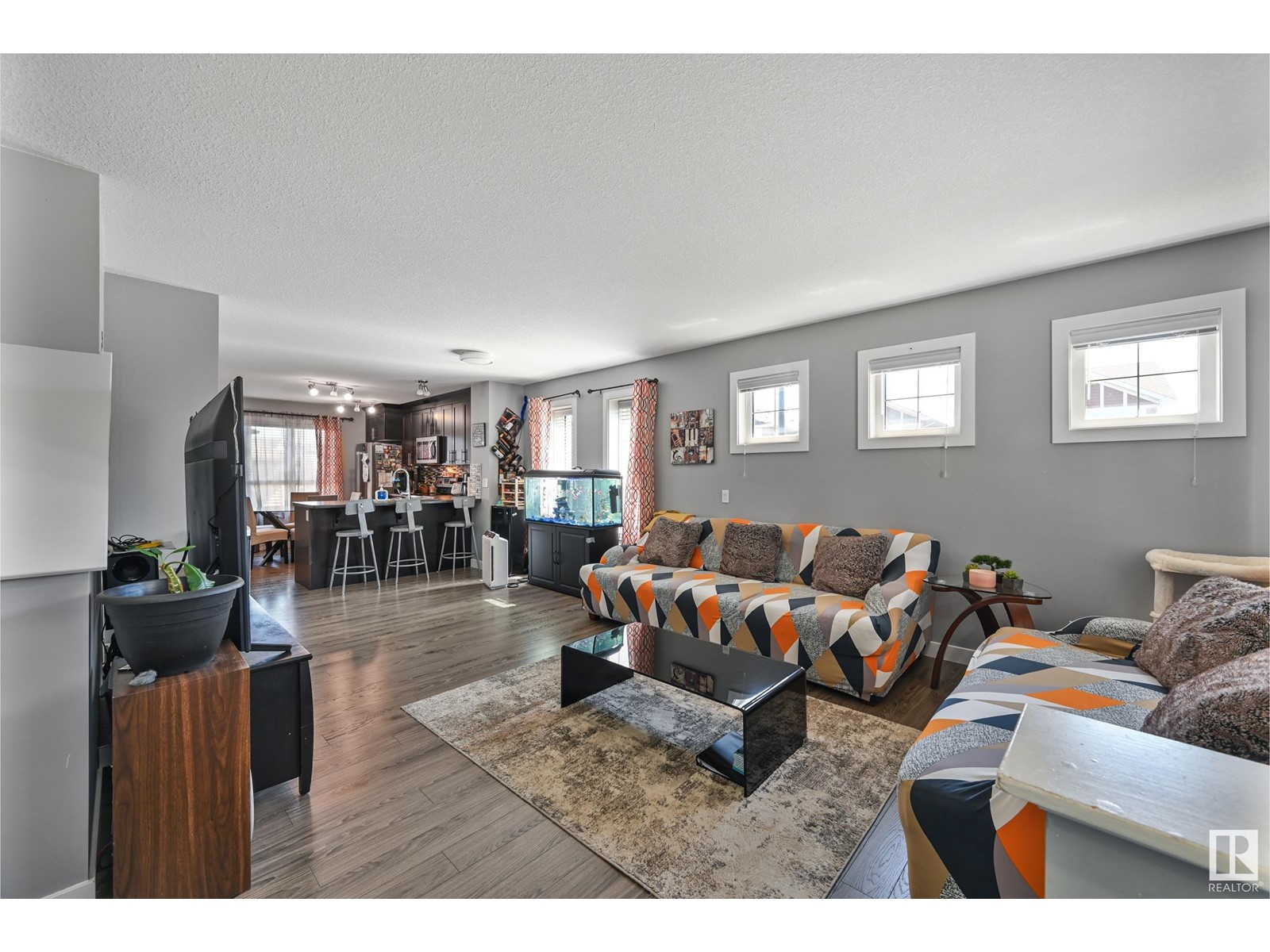 Property at 7303 EDGEMONT WY NW image 2
